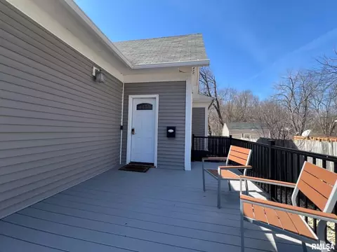 Exterior - 724 S Campbell St, Macomb, IL 61455 photo 2 of 5