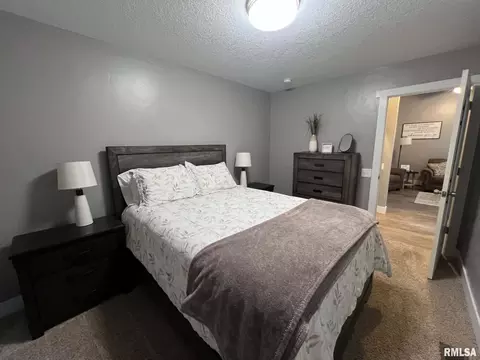 Bedroom - 724 S Campbell St, Macomb, IL 61455 photo 5 of 6