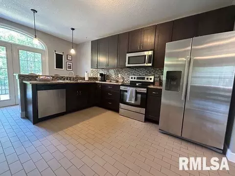 Kitchen - 724 S Campbell St, Macomb, IL 61455 photo 1 of 2