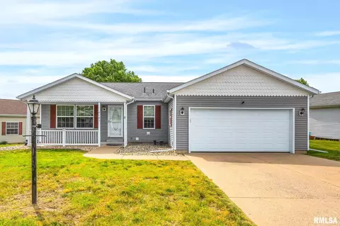 103 S Columbus St, North Pekin, IL 61554