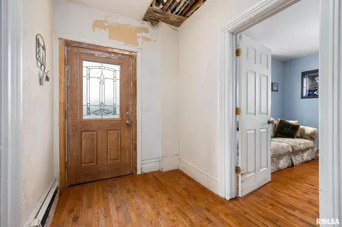 Entry Way - 8310 N Jackson St, Edwards, IL 61528 photo 1 of 4