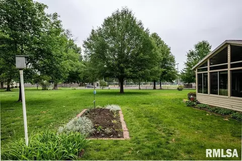 Exterior - 604 E Clark St, Marion, IL 62959 photo 11 of 12