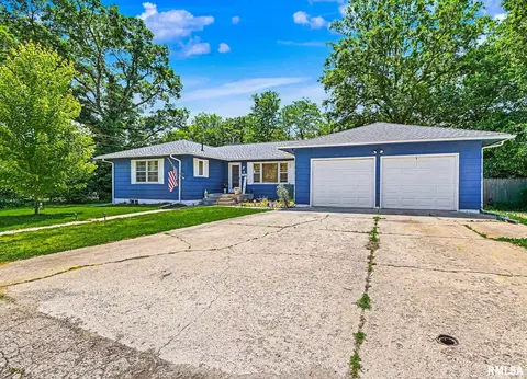100 Marion St, East Peoria, IL 61611