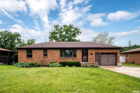 203 N Hawthorne Ave, East Peoria, IL 61611