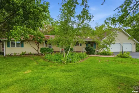 8114 N Ford Rd, Edwards, IL 61528
