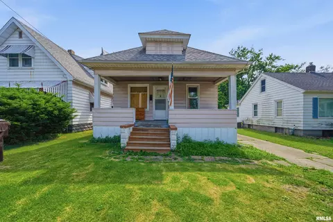 3120 N New York Ave, Peoria, IL 61603