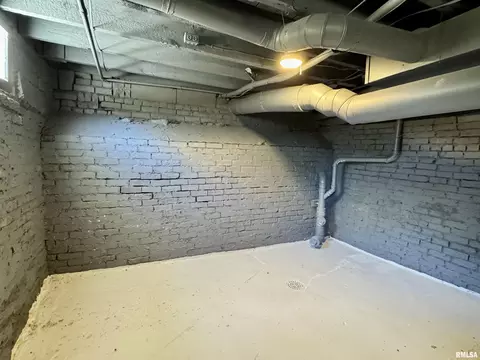 Other - 321 W Jefferson St, Macomb, IL 61455 photo 8 of 10