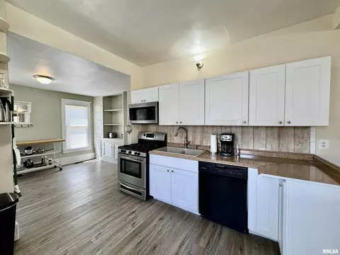 Kitchen - 321 W Jefferson St, Macomb, IL 61455 photo 4 of 4