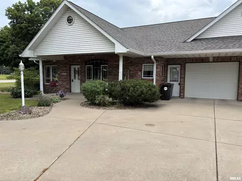 101 6th St # A, Roanoke, IL 61561