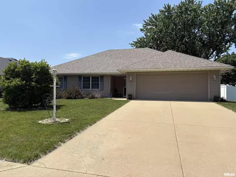 1011 S Johanson Rd, Peoria, IL 61607
