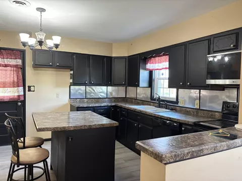 501 Morgan St, Anna, IL 62906 photo 16