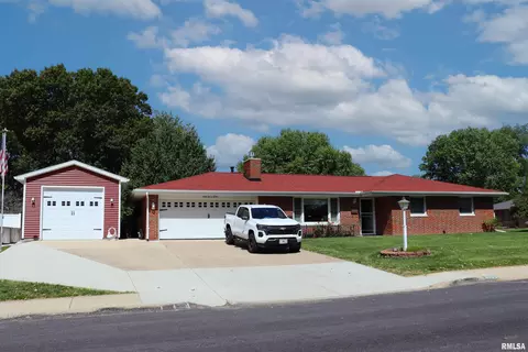 4701 W Wanda Ave, Bartonville, IL 61607