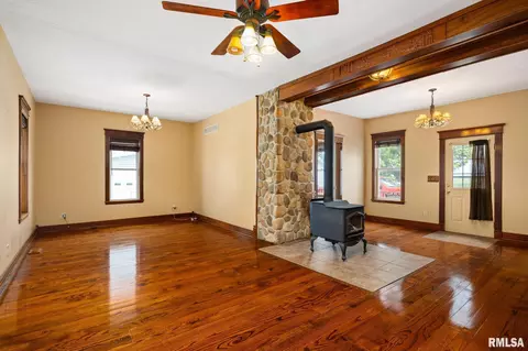 Living - 1014 Bricktown Rd, Lowpoint, IL 61545 photo 1 of 5