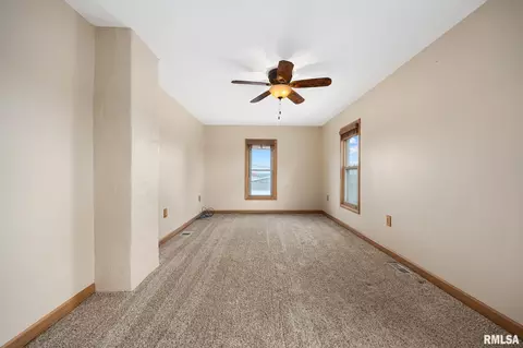 Bedroom - 1014 Bricktown Rd, Lowpoint, IL 61545 photo 4 of 9