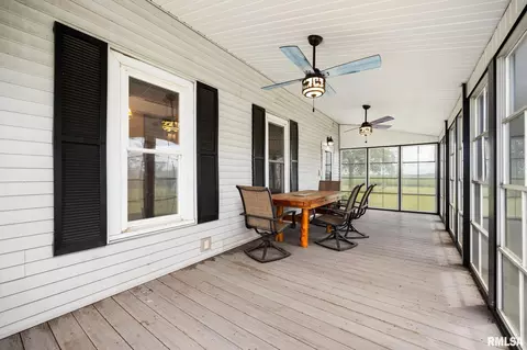 Exterior - 1014 Bricktown Rd, Lowpoint, IL 61545 photo 7 of 14