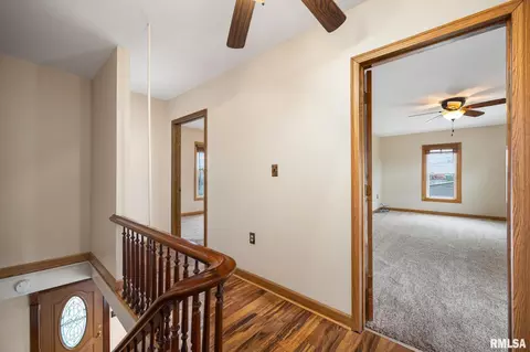 Entry Way - 1014 Bricktown Rd, Lowpoint, IL 61545 photo 4 of 5