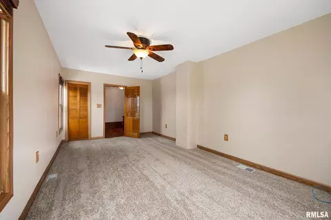 Bedroom - 1014 Bricktown Rd, Lowpoint, IL 61545 photo 5 of 9