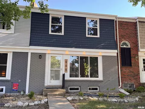 255 Jamestown Rd, Macomb, IL 61455