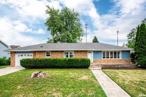 208 N Niles St, Metamora, IL 61548