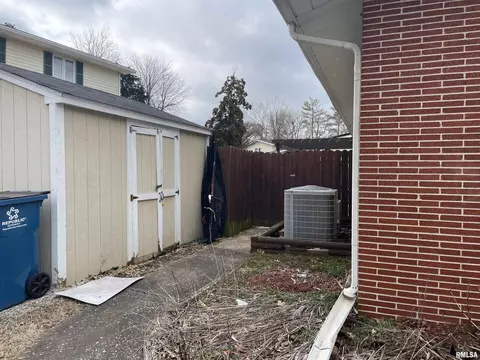 Exterior - 217 Apple Ln, Anna, IL 62906 photo 5 of 5