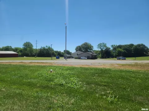 3305 E Vienna St, Anna, IL 62906 photo 4