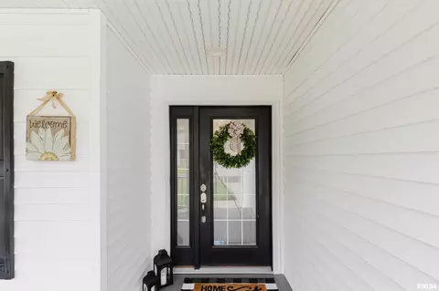 Entry Way - 1109 Glory Ln, Marion, IL 62959 photo 1 of 4