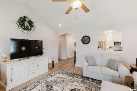 Other - 1109 Glory Ln, Marion, IL 62959 photo 3 of 10