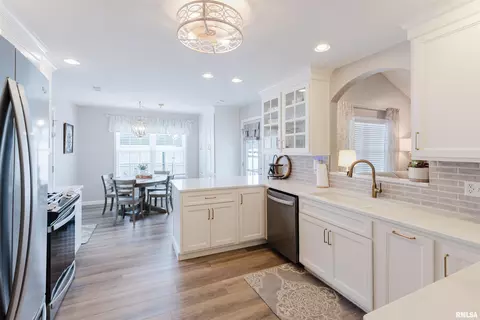 Kitchen - 1109 Glory Ln, Marion, IL 62959 photo 1 of 4