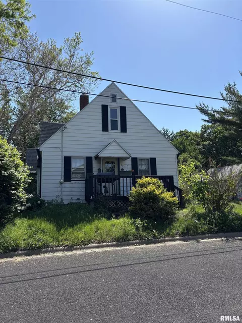 601 W Garfield Ave, Bartonville, IL 61607