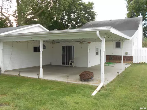 Exterior - 220 E Main St, Good Hope, IL 61438 photo 6 of 11