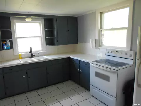 Kitchen - 281 E Mechanic St, Ipava, IL 61441 photo 1 of 1