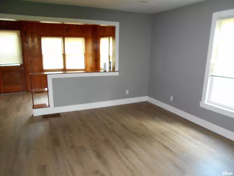 Living - 281 E Mechanic St, Ipava, IL 61441 photo 2 of 2