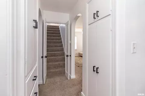 Entry Way - 905 Eldridge St, Washington, IL 61571 photo 2 of 2
