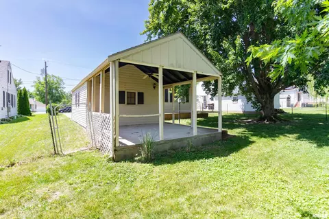Exterior - 905 Eldridge St, Washington, IL 61571 photo 8 of 13