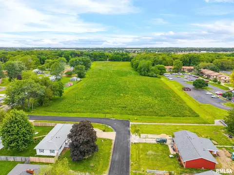 0 Vermont St, Washington, IL 61571