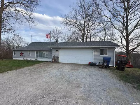 9303 E Old Miller Ln, Cuba, IL 61427