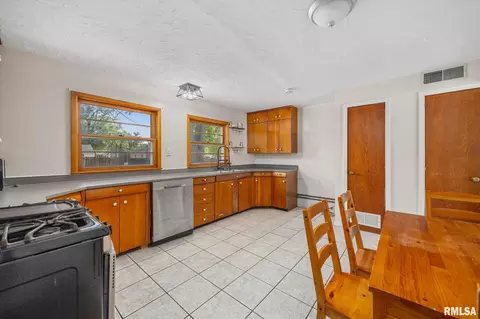 Kitchen - 511 W Smith St, Roanoke, IL 61561 photo 2 of 4