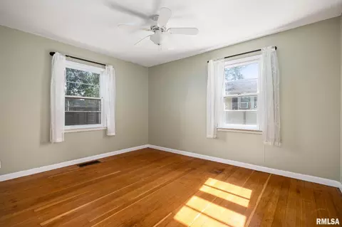 Bedroom - 511 W Smith St, Roanoke, IL 61561 photo 4 of 7