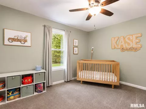 Bedroom - 916 Drayton St, Normal, IL 61761 photo 5 of 8