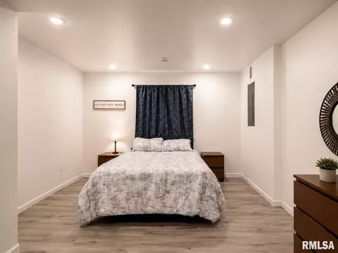 Bedroom - 916 Drayton St, Normal, IL 61761 photo 8 of 8