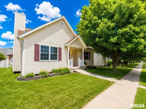 916 Drayton St, Normal, IL 61761