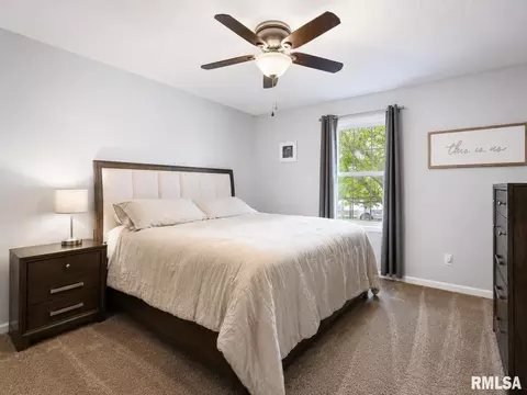 Bedroom - 916 Drayton St, Normal, IL 61761 photo 1 of 8