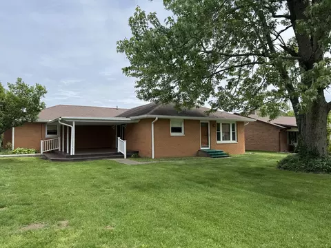 Exterior - 100 Belcher Dr, Anna, IL 62906 photo 5 of 7