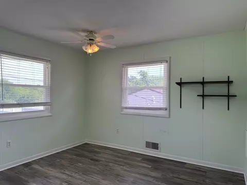 Bedroom - 100 Belcher Dr, Anna, IL 62906 photo 3 of 8