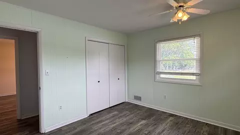 Bedroom - 100 Belcher Dr, Anna, IL 62906 photo 4 of 8