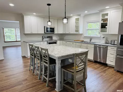 Kitchen - 111 Stork St, Anna, IL 62906 photo 5 of 6