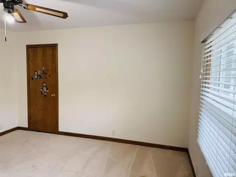Bedroom - 111 Stork St, Anna, IL 62906 photo 2 of 5