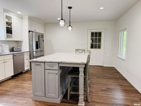 Kitchen - 111 Stork St, Anna, IL 62906 photo 3 of 6