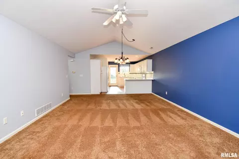2003 W Jubilee Ln, Dunlap, IL 61525 photo 5