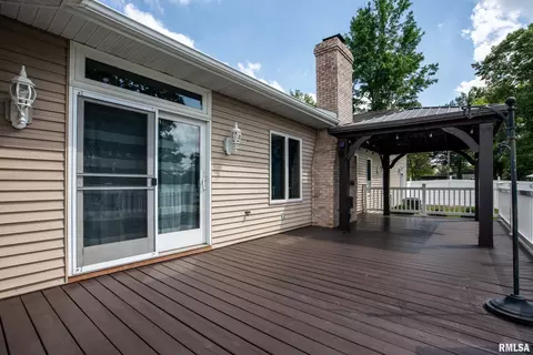 Exterior - 1535 Howard Rd, Marion, IL 62959 photo 3 of 7